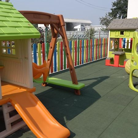 Ion Roată Motel Valentina מראה חיצוני תמונה